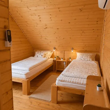 Guest house Liliom Vendeghaz Es Buefe Szarvas
